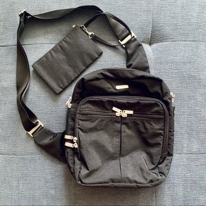 Baggallini Messenger Bag - Black